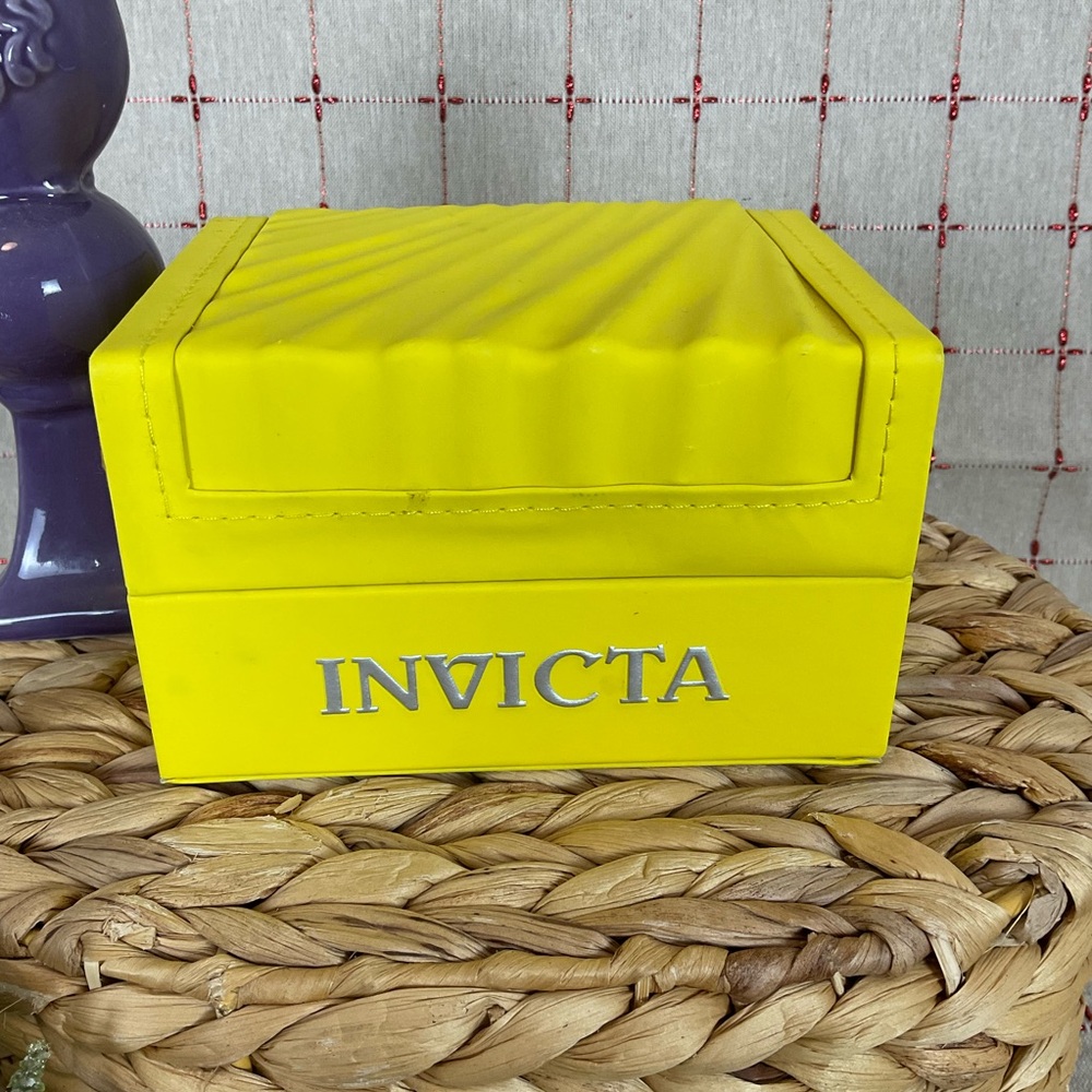 Invicta Pro Diver Collection Model 6983 Men’s Wristwatch 48mm Blue & Gold - Picture 10 of 12